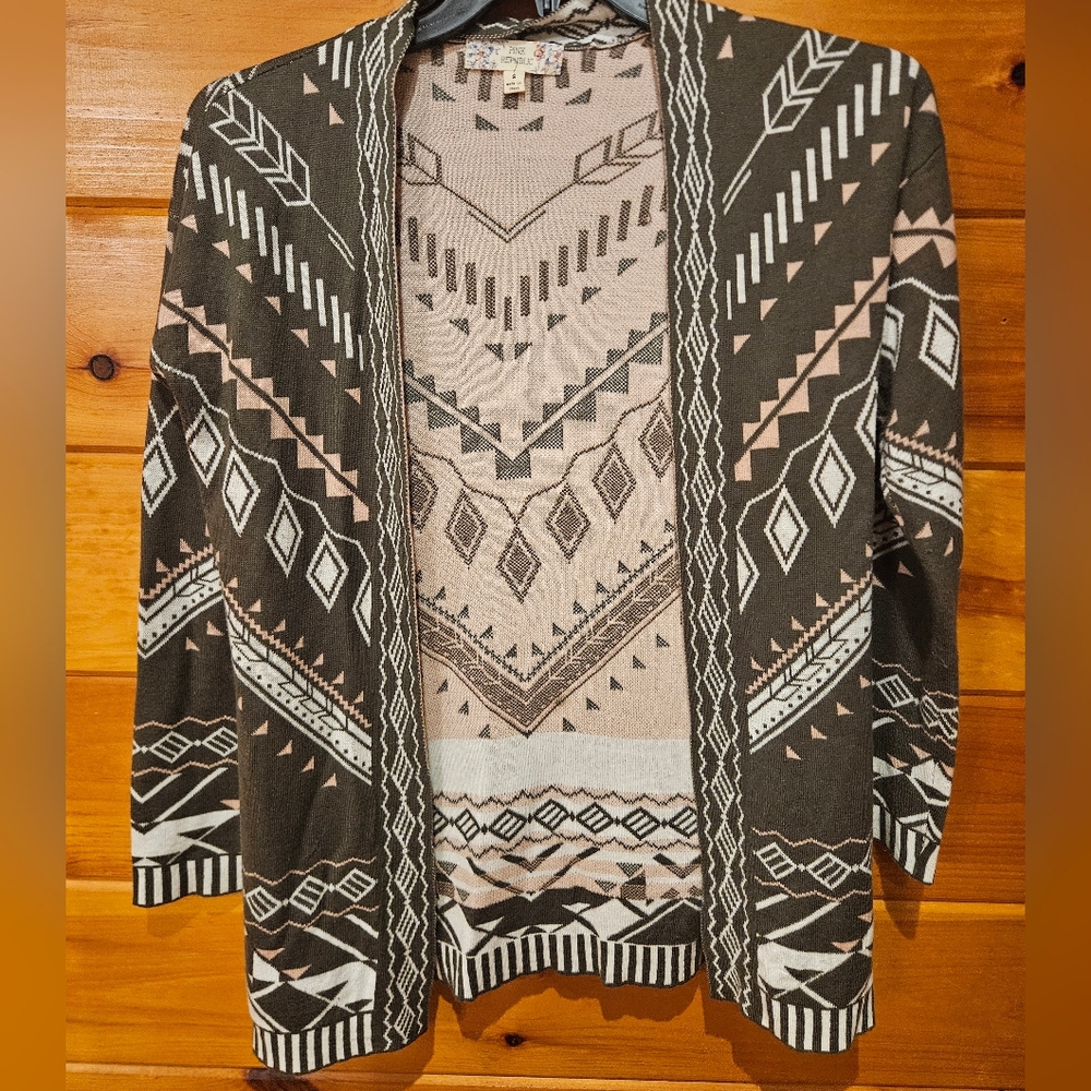 Geometric Patterned Sweater - Brown, Cream, Light Pink. Womens Small